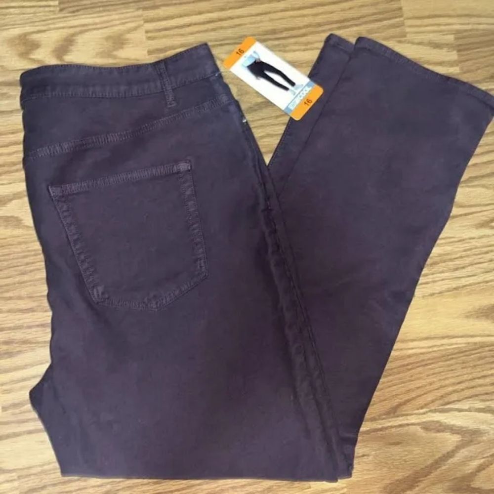 32 Degrees Women's Ankle Jeans in Dark Plum